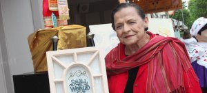 051112_FS_AliceDavisWindowDedication_feat