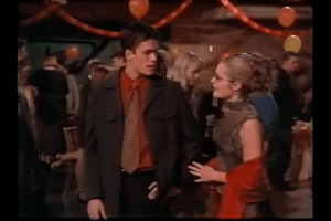 Janine tries to explain everything to Eric at the Fall Ball, but he is soon pulled away by Mindy