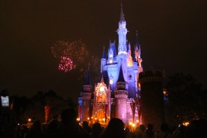 fireworks_at_tokyo_disneyland