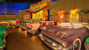 sci-fi-dine-in-theater-gallery06